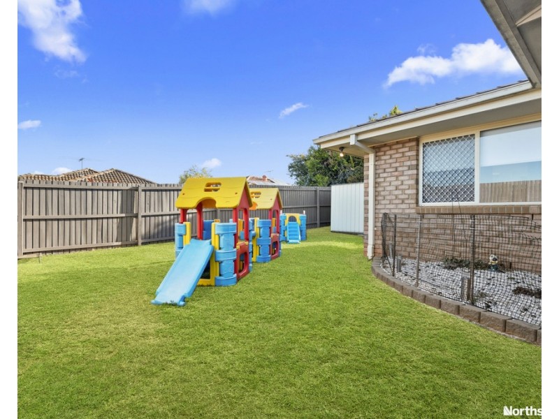 5 Faraday Ct, Kallangur QLD 4503