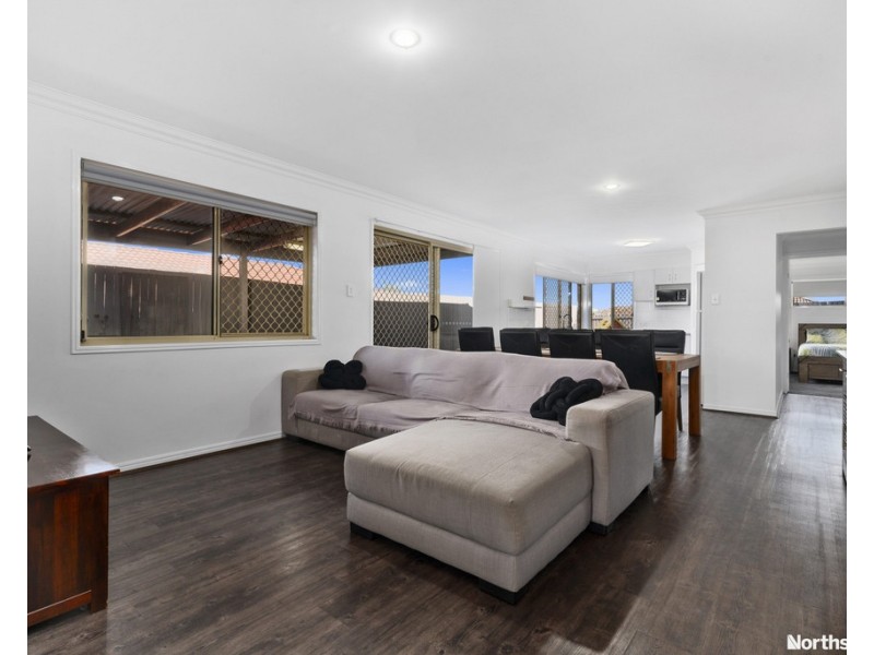 5 Faraday Ct, Kallangur QLD 4503