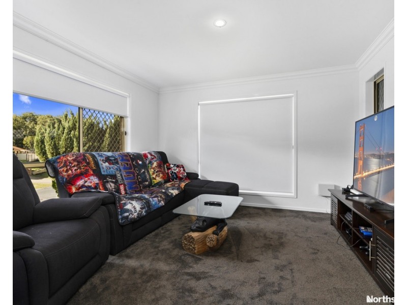 5 Faraday Ct, Kallangur QLD 4503