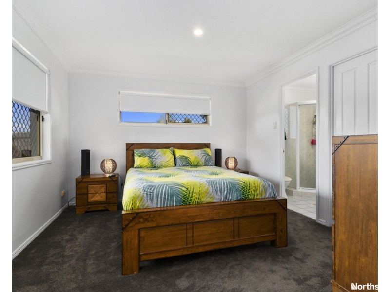 5 Faraday Ct, Kallangur QLD 4503