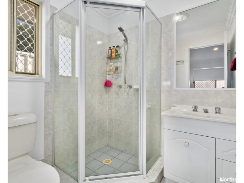 5 Faraday Ct, Kallangur QLD 4503