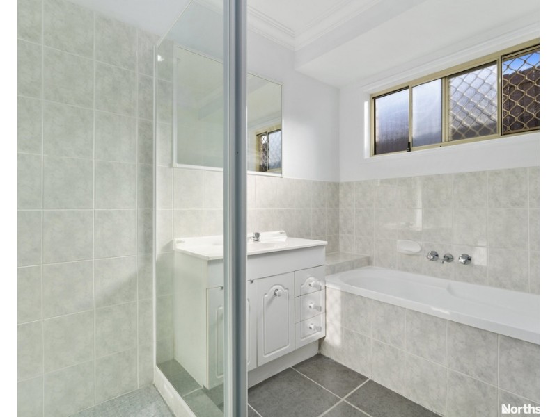 5 Faraday Ct, Kallangur QLD 4503