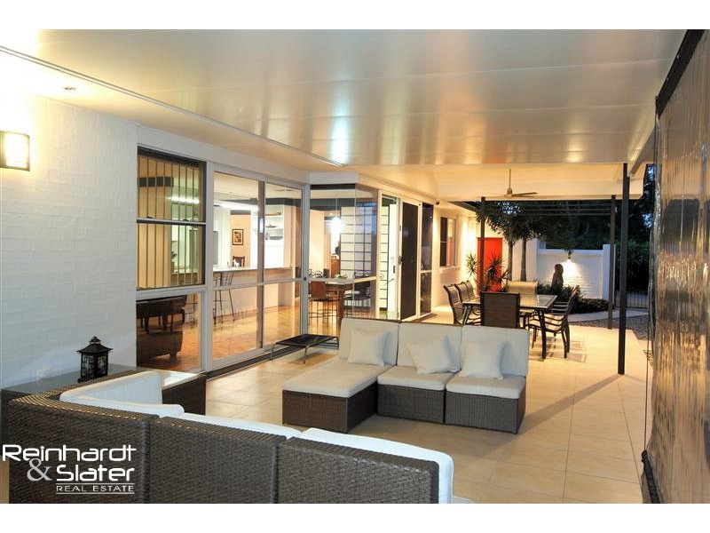 3 Eden Dr, Eatons Hill QLD 4037