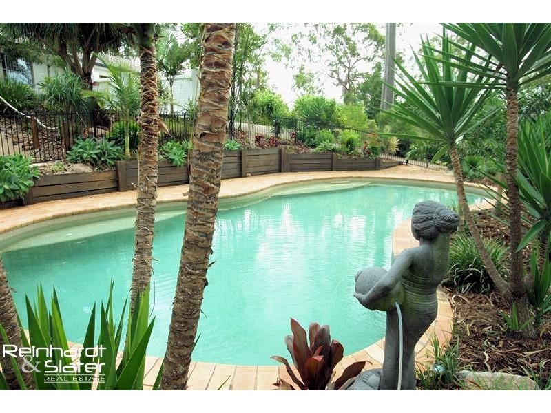 3 Eden Dr, Eatons Hill QLD 4037