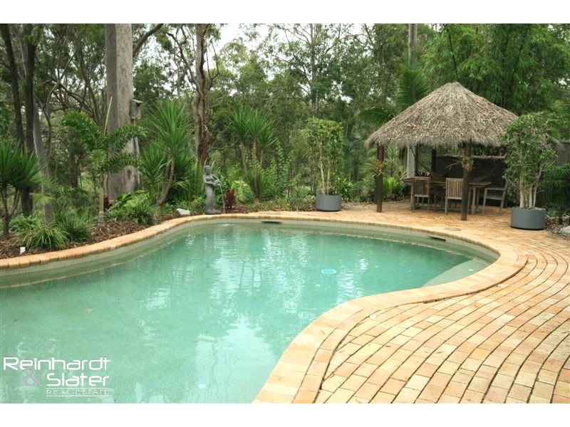 3 Eden Dr, Eatons Hill QLD 4037