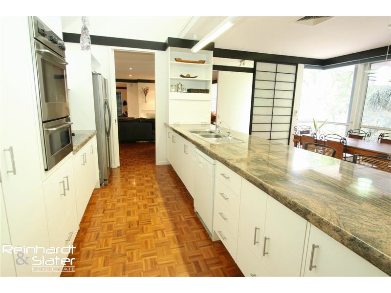 3 Eden Dr, Eatons Hill QLD 4037