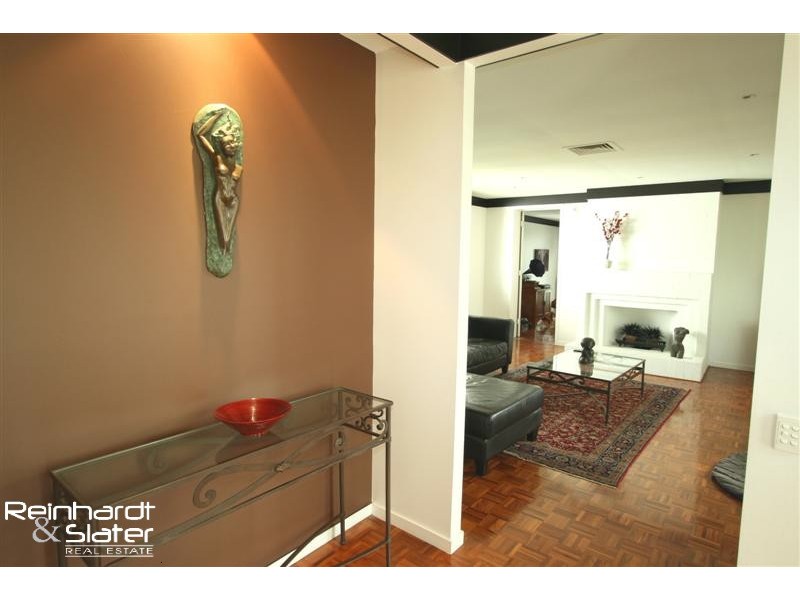 3 Eden Dr, Eatons Hill QLD 4037