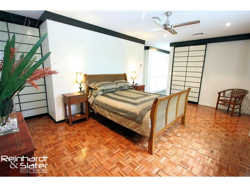 3 Eden Dr, Eatons Hill QLD 4037