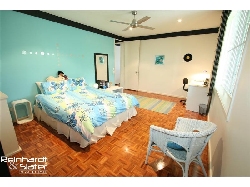 3 Eden Dr, Eatons Hill QLD 4037