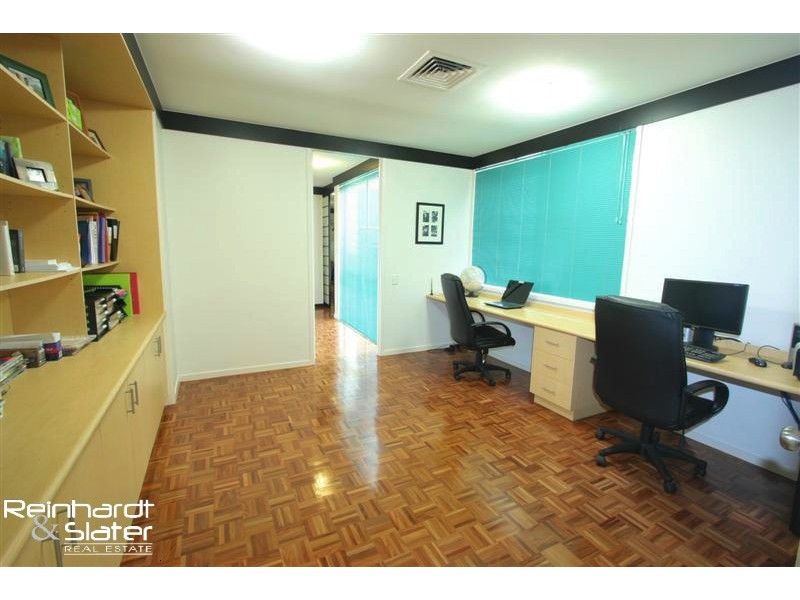 3 Eden Dr, Eatons Hill QLD 4037