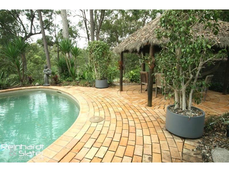 3 Eden Dr, Eatons Hill QLD 4037