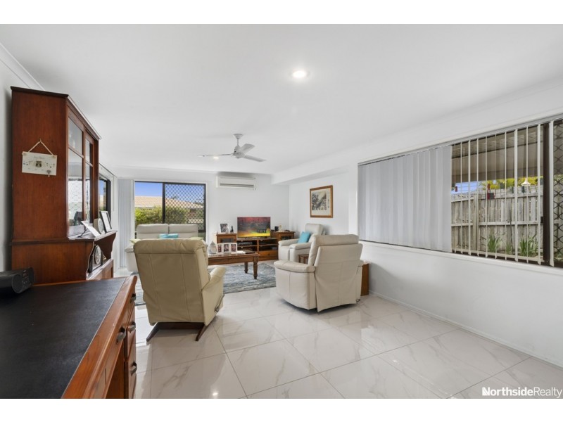 27 Daniel Street, Albany Creek QLD 4035