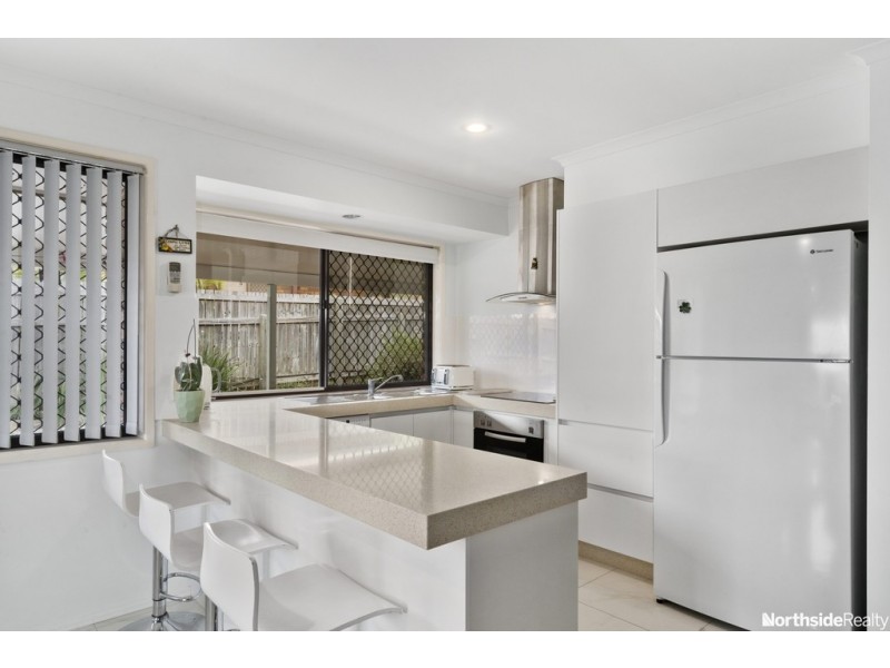 27 Daniel Street, Albany Creek QLD 4035