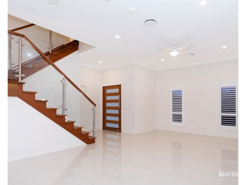 7a Willow St, Albany Creek QLD 4035