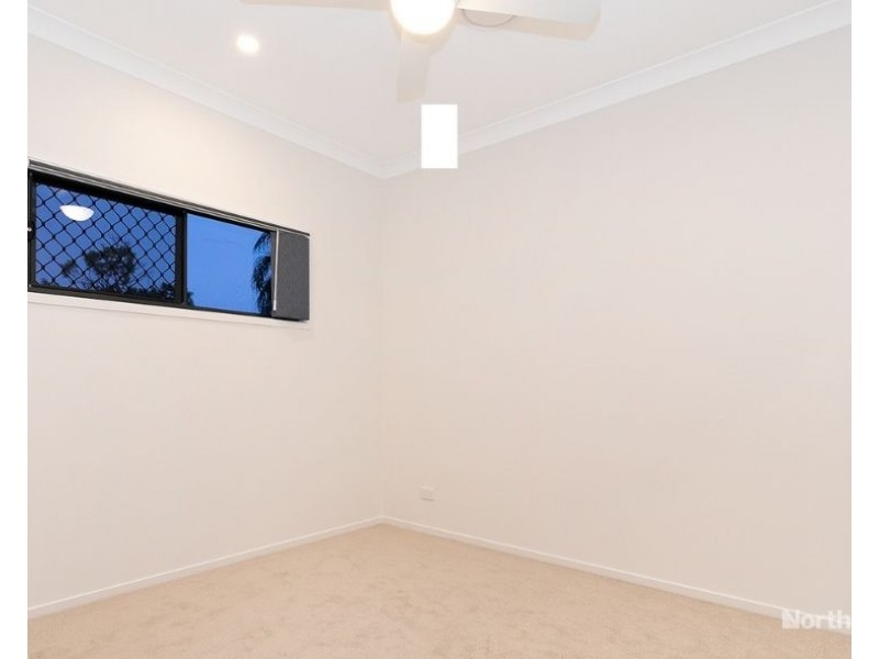 7a Willow St, Albany Creek QLD 4035