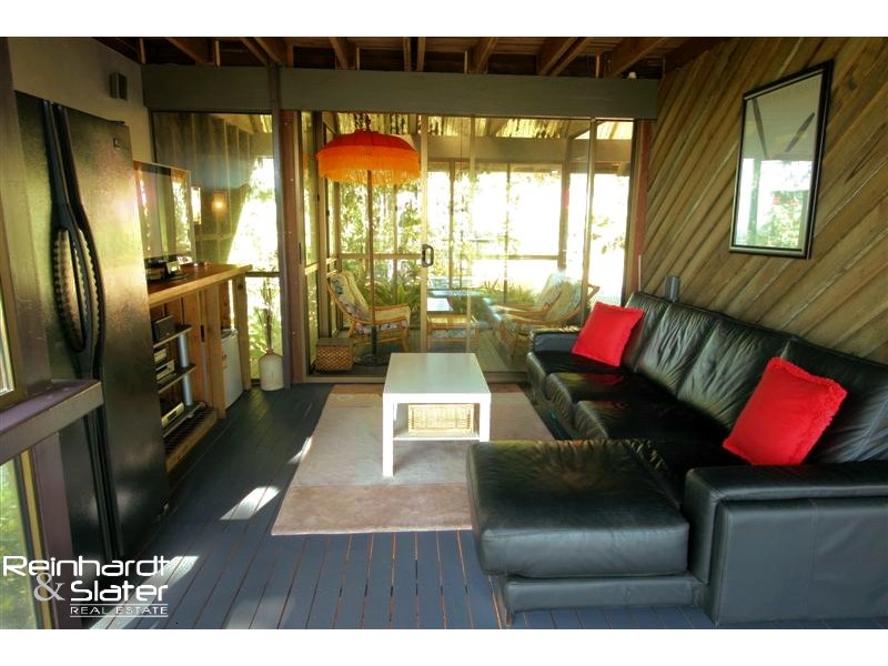 1088 Mt Nebo Rd, Jollys Lookout QLD 4520