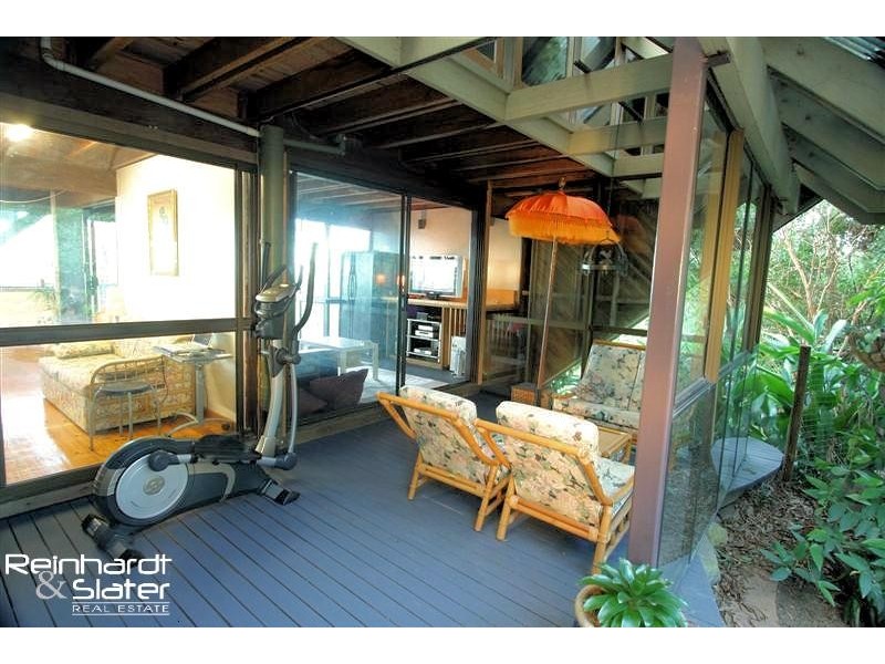 1088 Mt Nebo Rd, Jollys Lookout QLD 4520