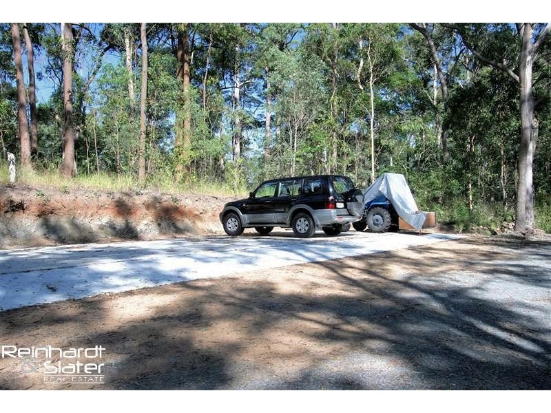 1088 Mt Nebo Rd, Jollys Lookout QLD 4520