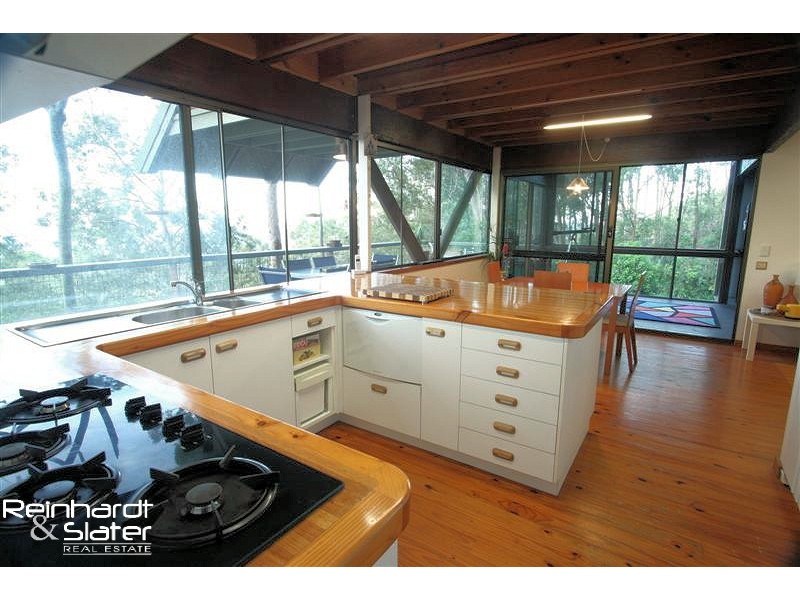 1088 Mt Nebo Rd, Jollys Lookout, Samford QLD 4520