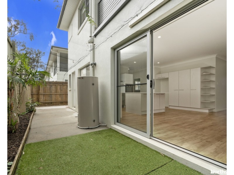 8/5 Pine Valley Dve, Joyner QLD 4500