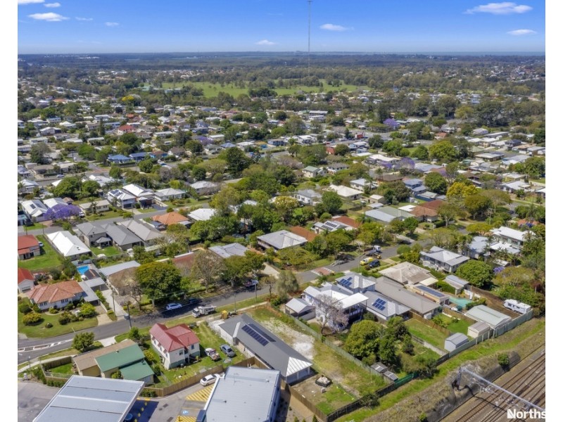 11 Hellen st, Bald Hills QLD 4036