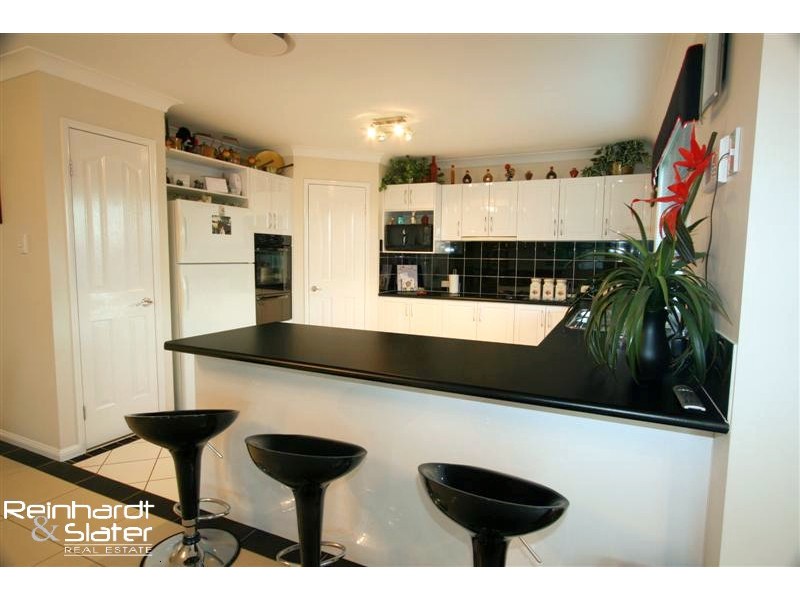 10 Bayberry Cr, Warner QLD 4500