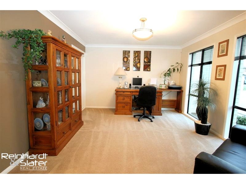 10 Bayberry Cr, Warner QLD 4500