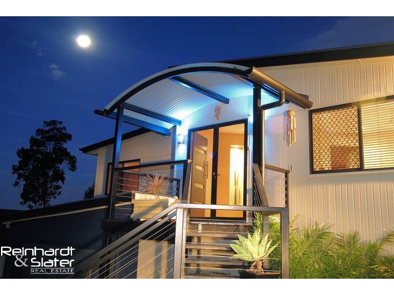 18 Rothschild St, Eatons Hill QLD 4037