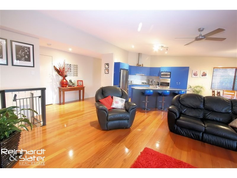 18 Rothschild St, Eatons Hill QLD 4037