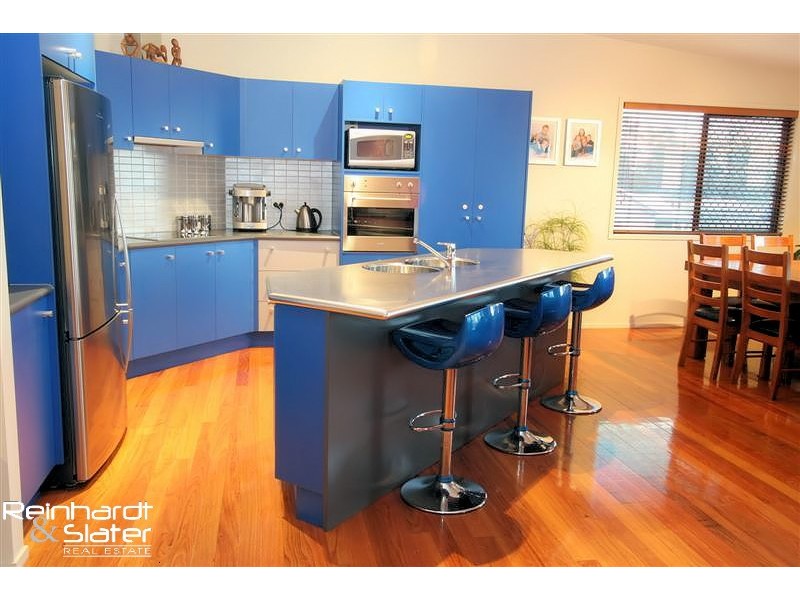 18 Rothschild St, Eatons Hill QLD 4037