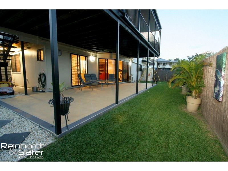 18 Rothschild St, Eatons Hill QLD 4037