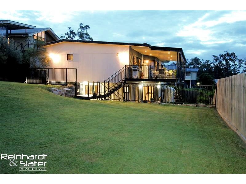 18 Rothschild St, Eatons Hill QLD 4037