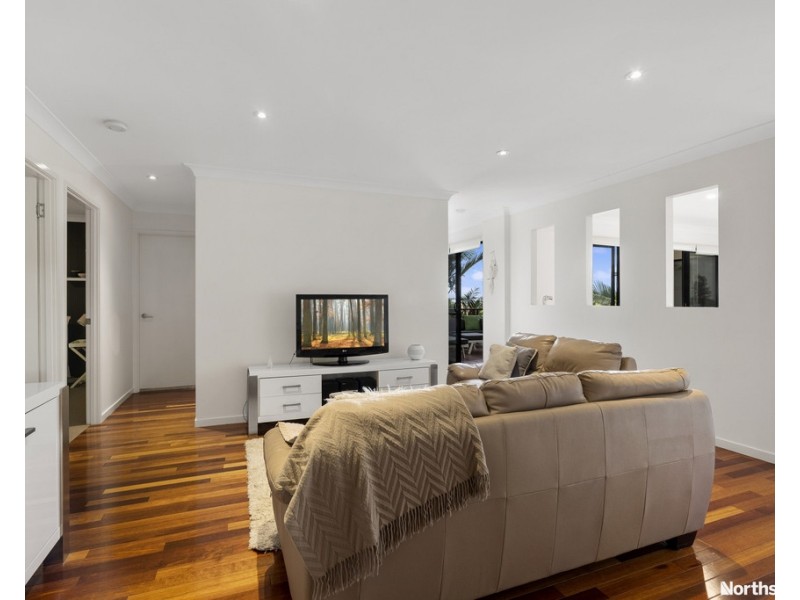 14 Roundelay Ct, Eatons Hill QLD 4037
