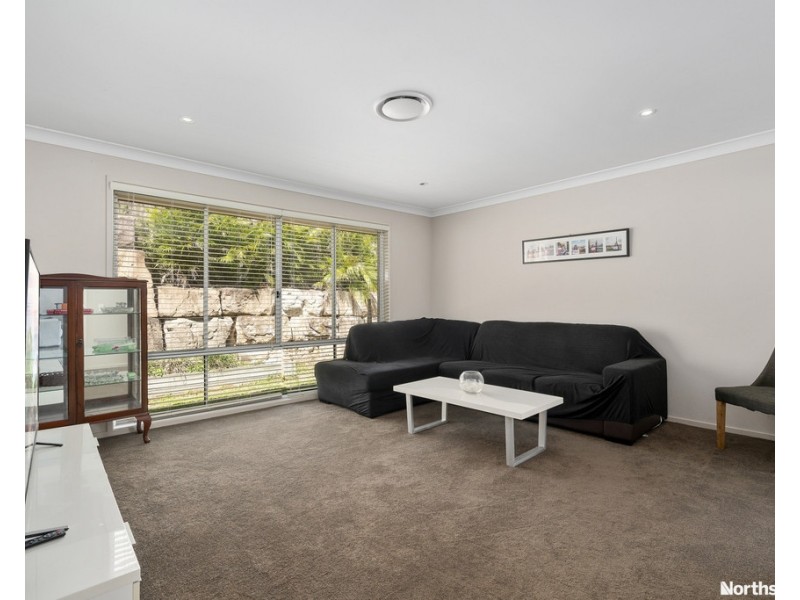 4 Georges Ct, Everton Hills QLD 4053