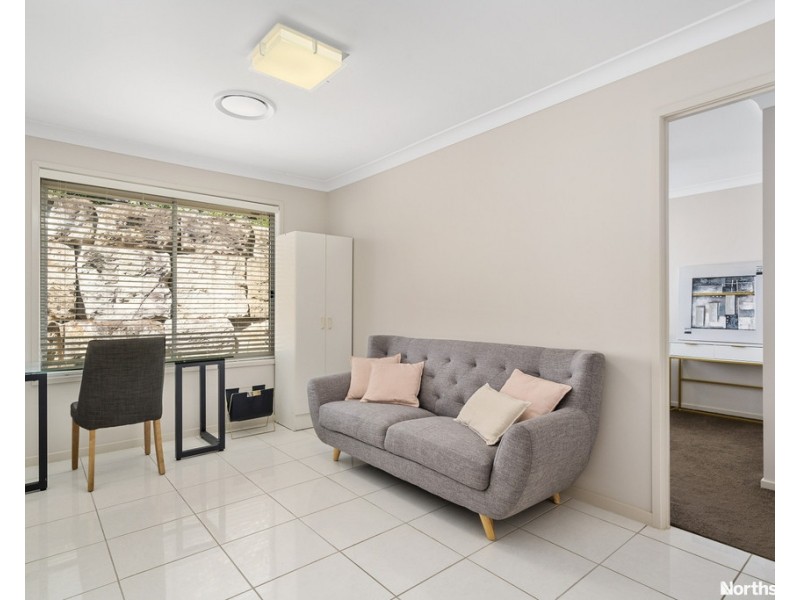 4 Georges Ct, Everton Hills QLD 4053