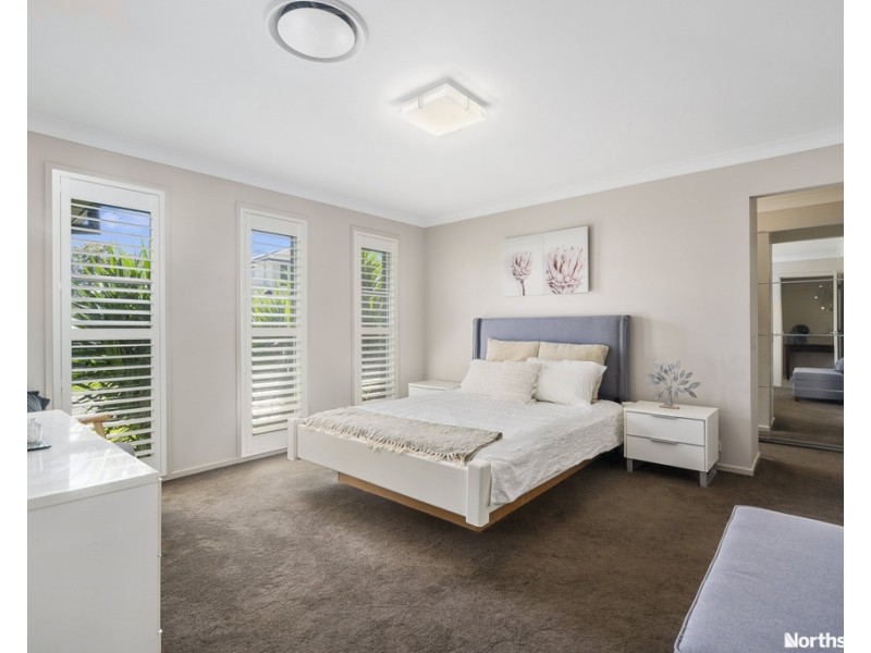 4 Georges Ct, Everton Hills QLD 4053