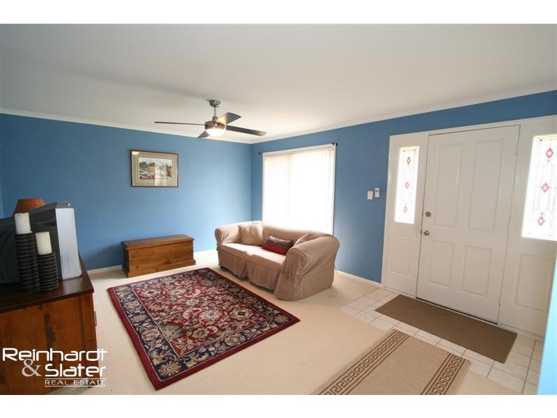 5 Rothschild St, Eatons Hill QLD 4037