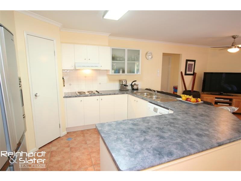 5 Rothschild St, Eatons Hill QLD 4037