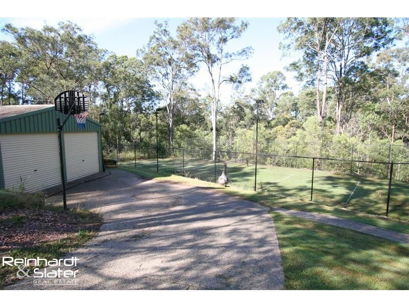 34 Hidden Valley Dr, Eatons Hill QLD 4037