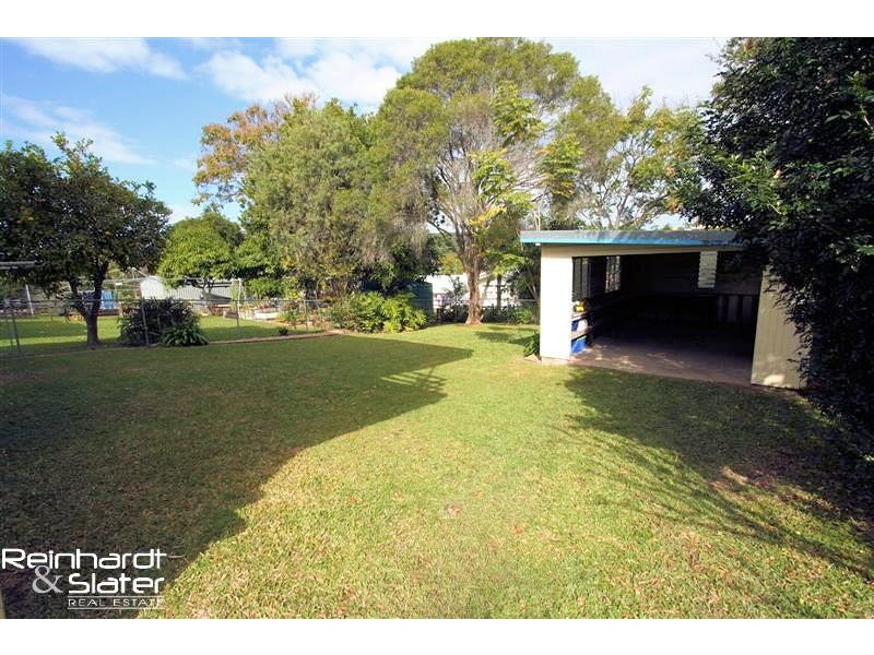 17 Yanderra Ave, Arana Hills QLD 4054