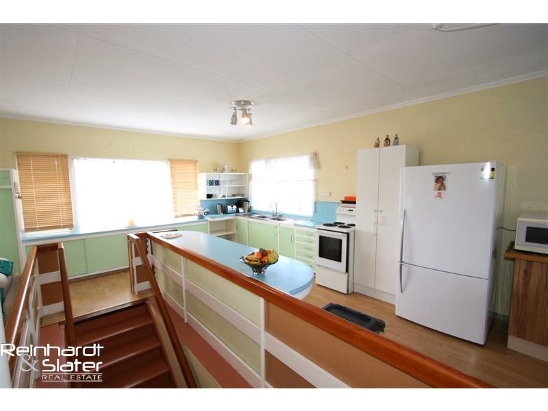 17 Yanderra Ave, Arana Hills QLD 4054