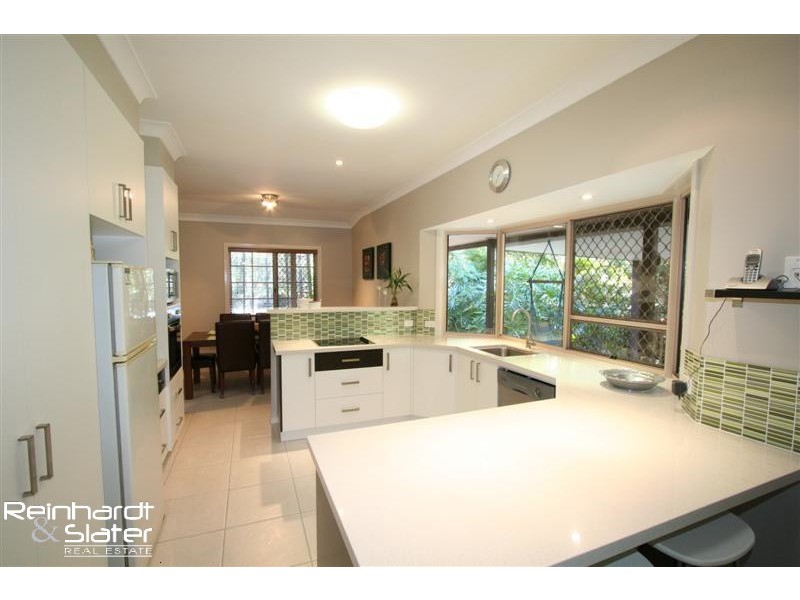 28 Montego Ct, Eatons Hill QLD 4037