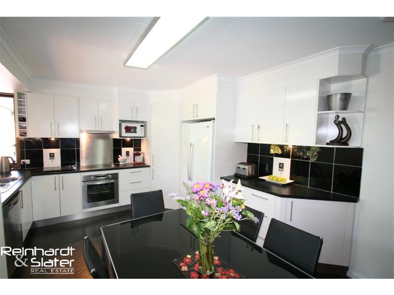 8 Gabrielle Ct, Albany Creek QLD 4035