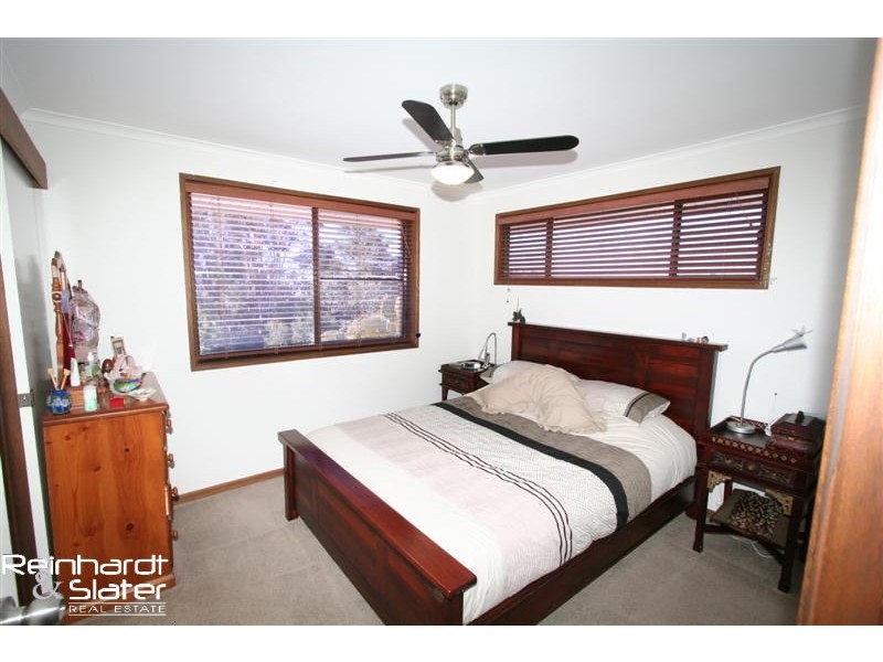 8 Gabrielle Ct, Albany Creek QLD 4035