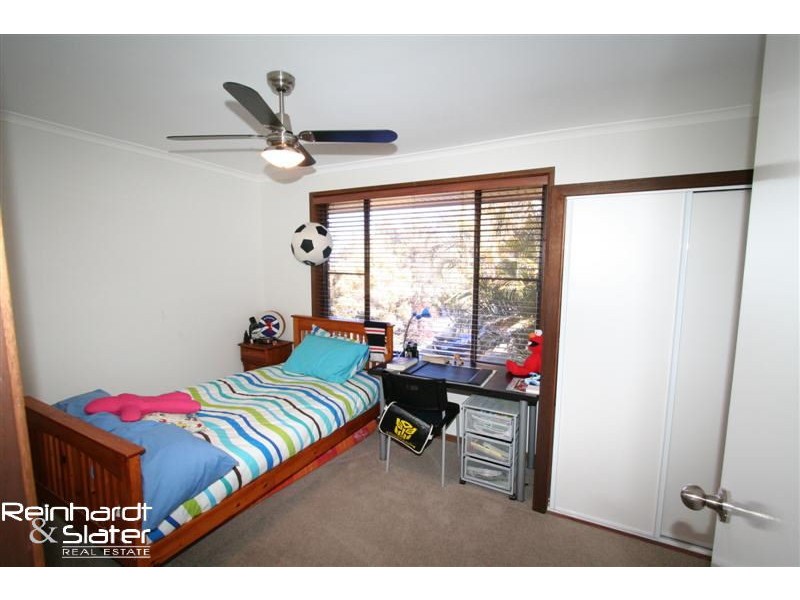 8 Gabrielle Ct, Albany Creek QLD 4035