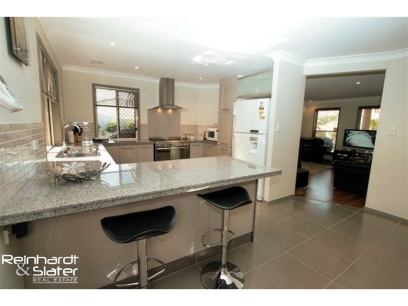 131 Saraband Dr, Eatons Hill QLD 4037