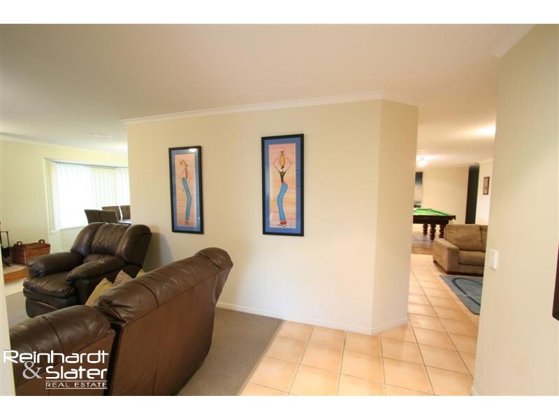 124 Saraband Dr, Eatons Hill QLD 4037