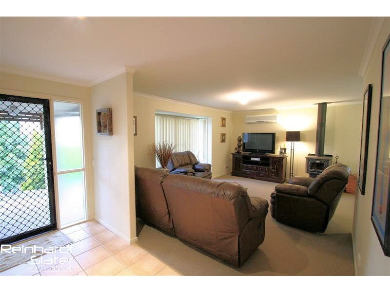 124 Saraband Dr, Eatons Hill QLD 4037