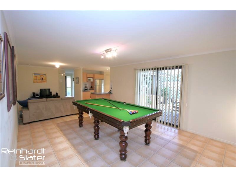 124 Saraband Dr, Eatons Hill QLD 4037