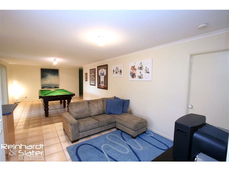 124 Saraband Dr, Eatons Hill QLD 4037